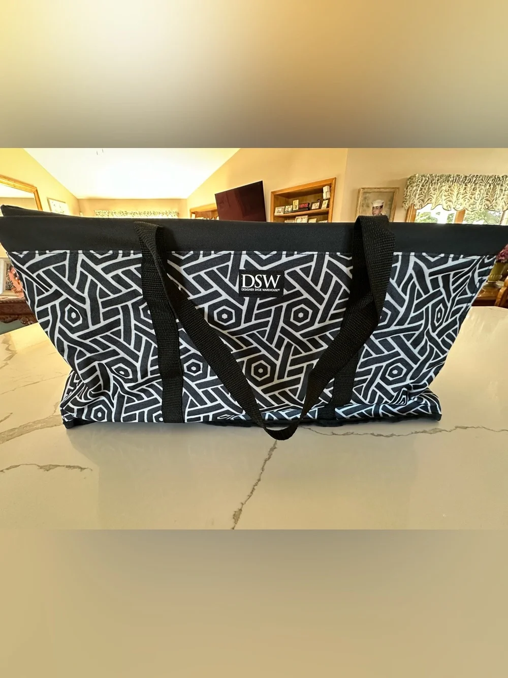 DSW Black & White Insulated Collapsable XL Geometric Tote Bag Set